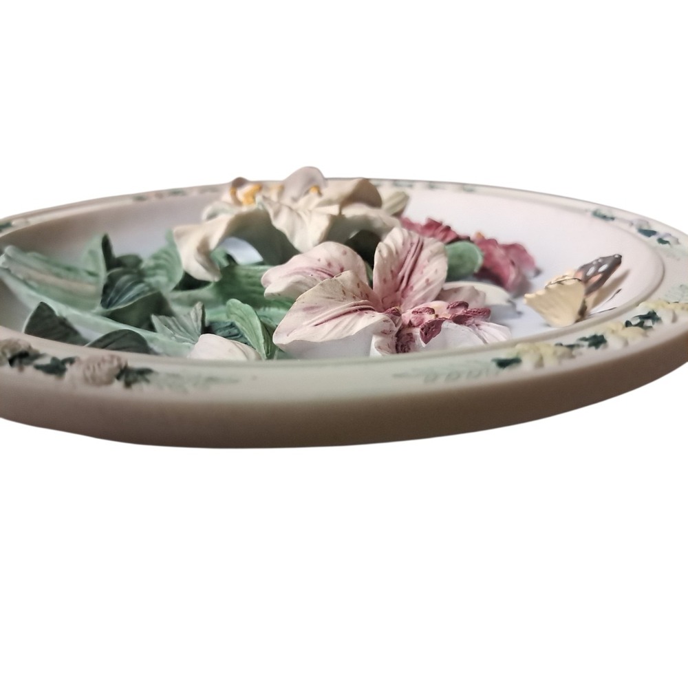 THE LILY GARDEN Plate Lena Liu's Beautiful Gardens #4. 3D Lillies And Butterfly - Picture 8 of 13